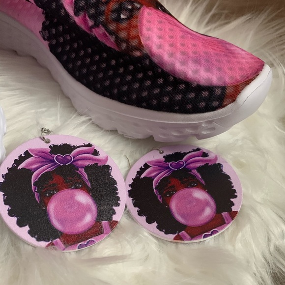 Women’s custom sneakers and earrings set size 9 - Picture 3 of 6